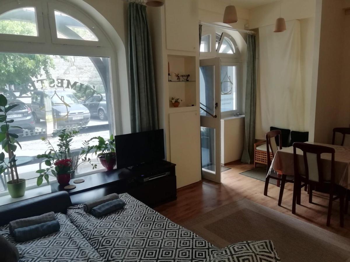 Cehmesterek Apartman Eger Exteriör bild