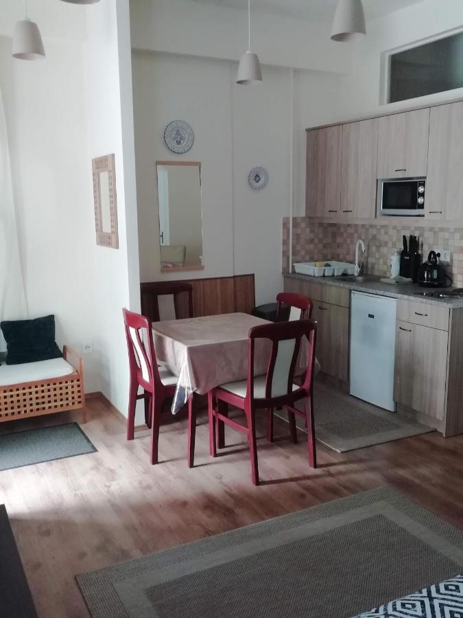 Cehmesterek Apartman Eger Exteriör bild