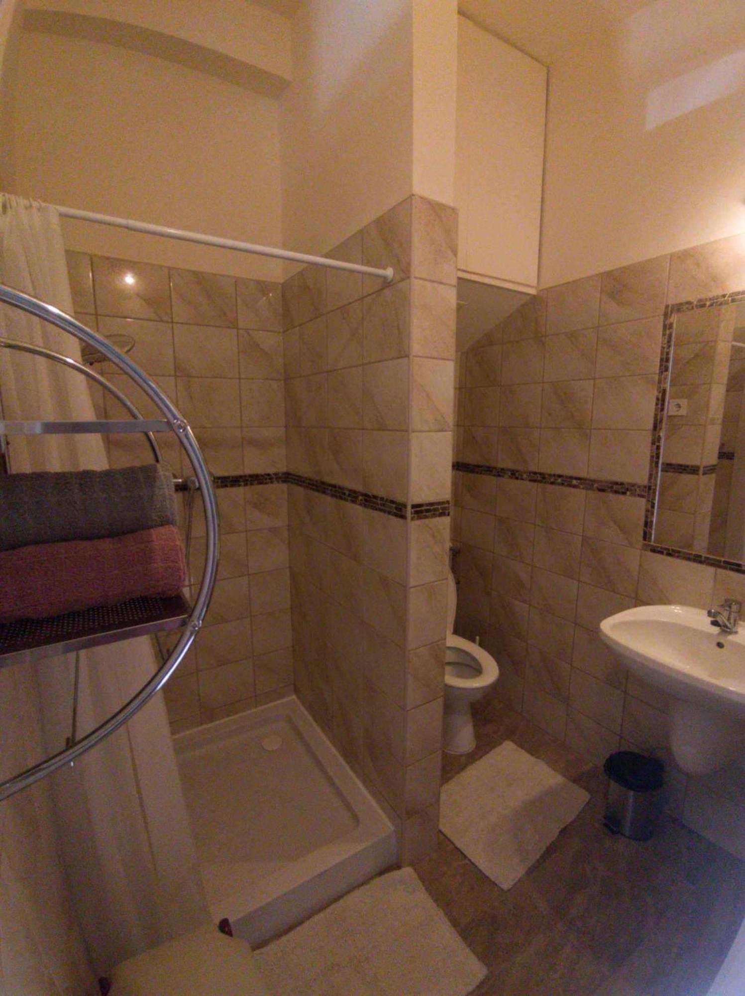 Cehmesterek Apartman Eger Exteriör bild